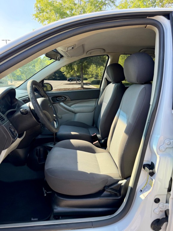 2007 Ford Focus Image 10
