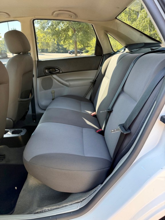 2007 Ford Focus Image 13