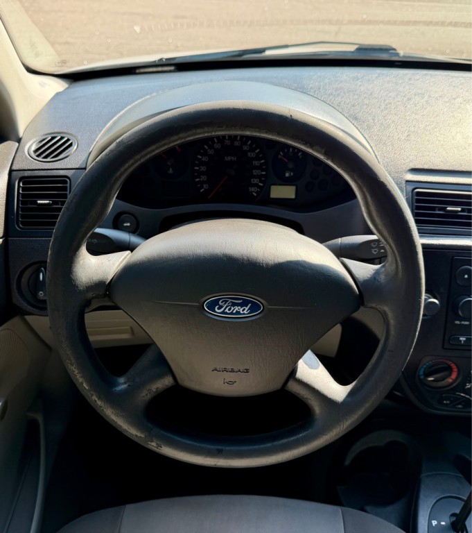 2007 Ford Focus Image 18