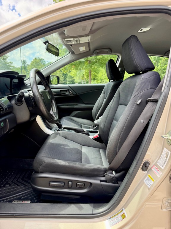 2013 Honda Accord Image 9