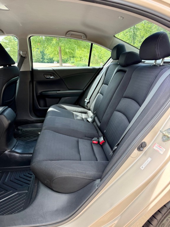 2013 Honda Accord Image 12