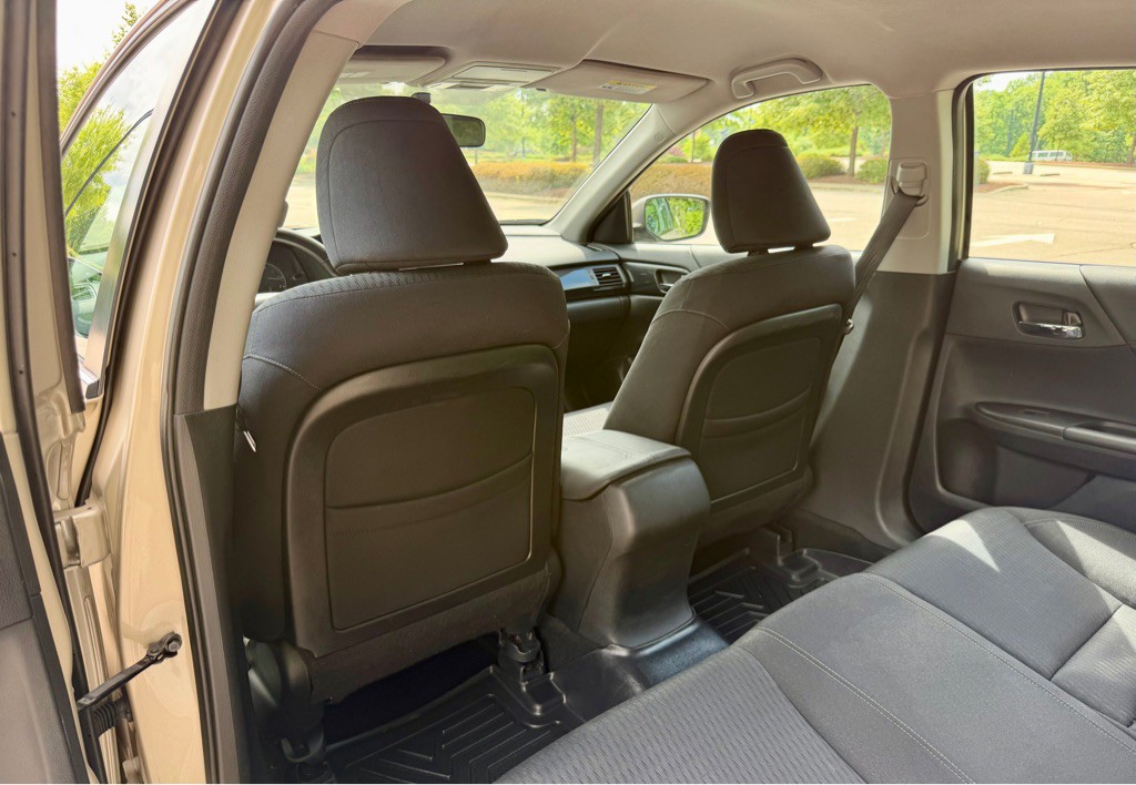 2013 Honda Accord Image 13