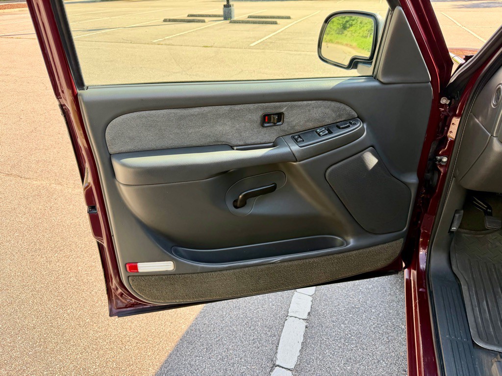 2003 Chevrolet Silverado 1500 Image 12
