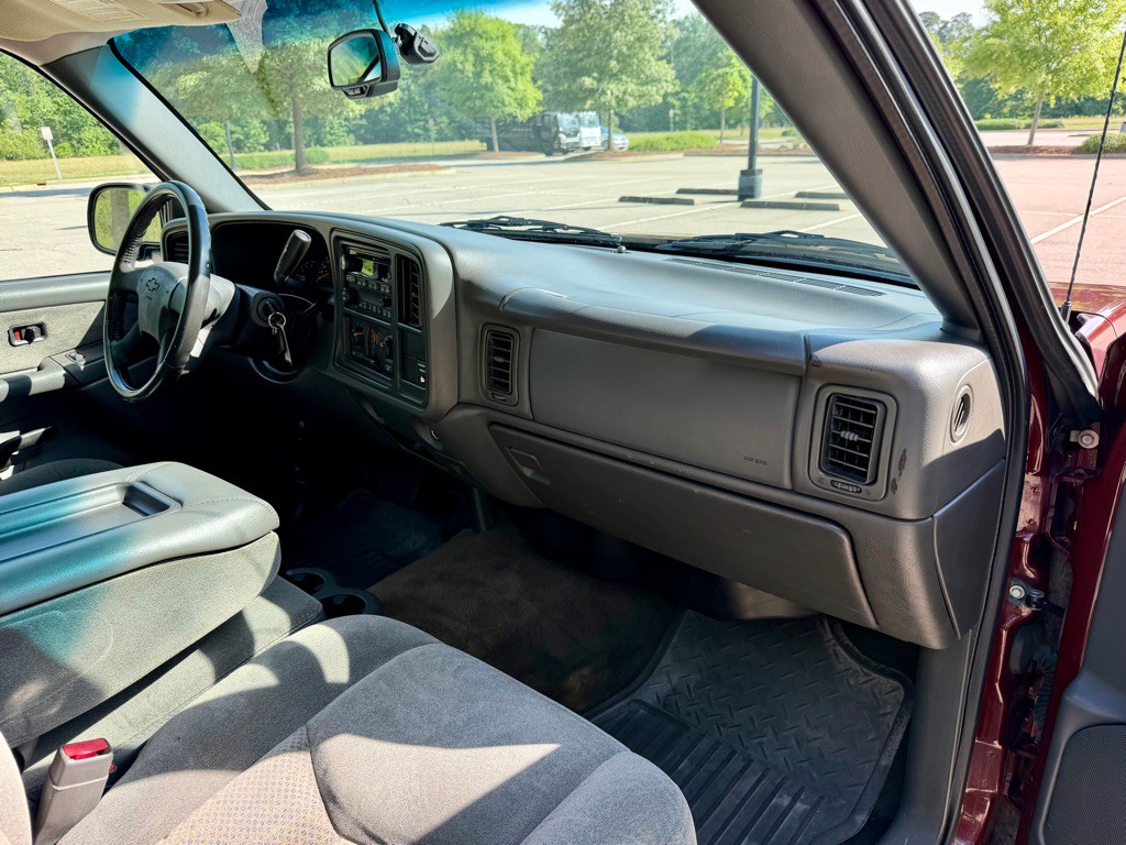 2003 Chevrolet Silverado 1500 Image 15