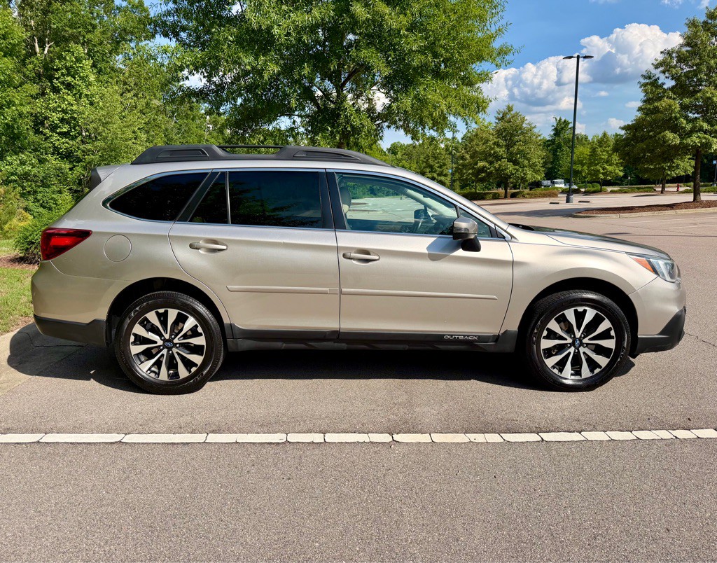 2017 Subaru Outback Image 4