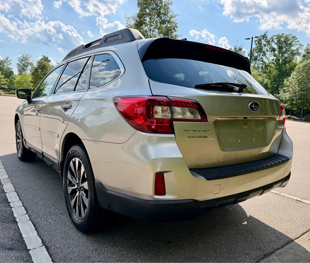 2017 Subaru Outback Image 7