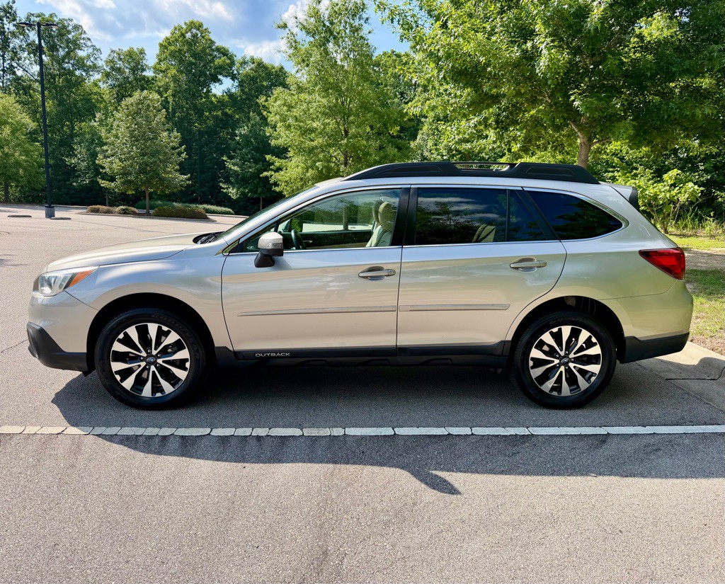 2017 Subaru Outback Image 8