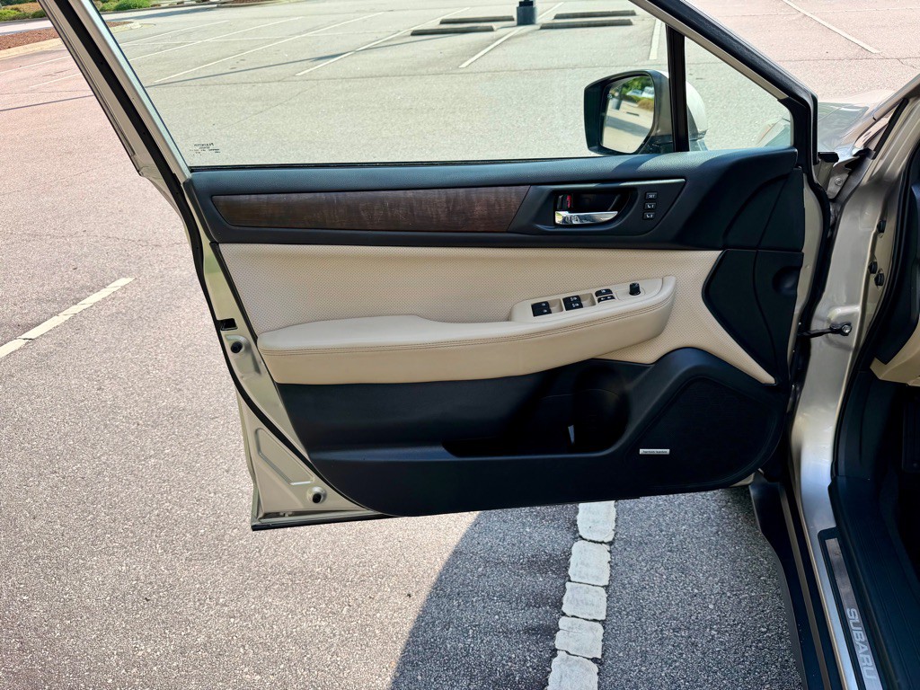 2017 Subaru Outback Image 12