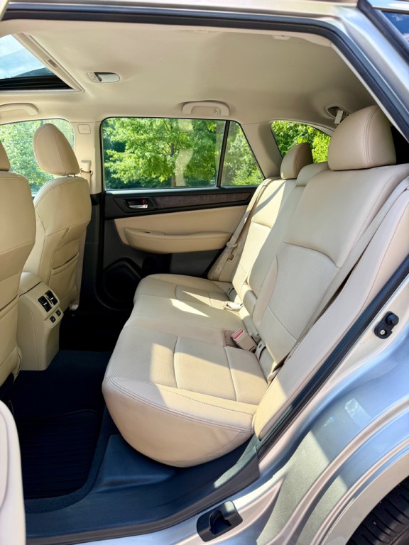 2017 Subaru Outback Image 13