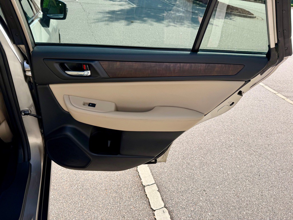 2017 Subaru Outback Image 25
