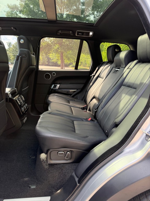 2014 Land Rover Range Rover Image 14