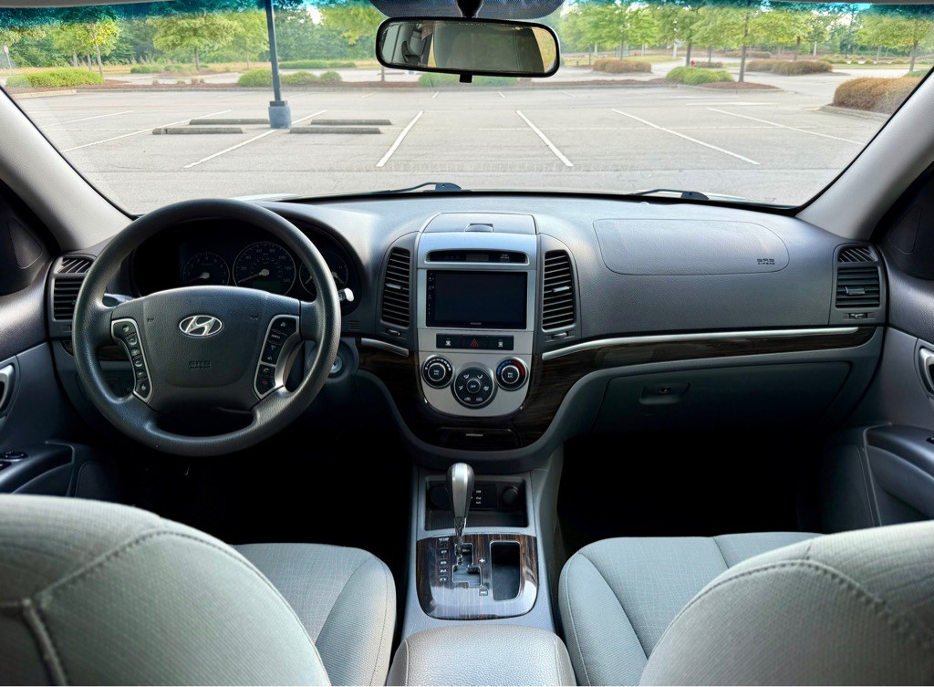 2012 Hyundai Santa Fe Image 14