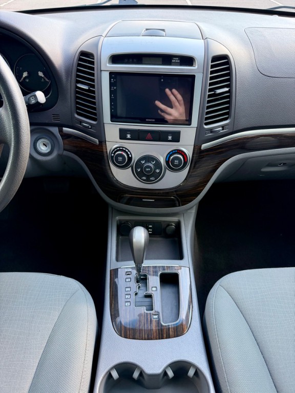 2012 Hyundai Santa Fe Image 16