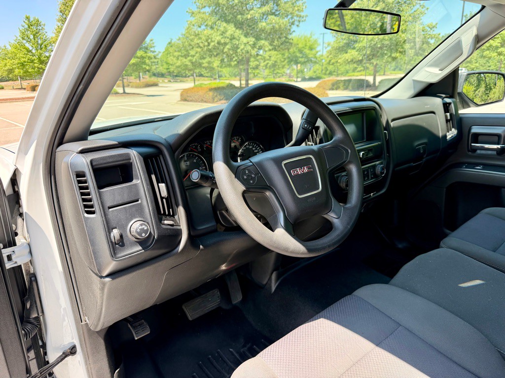 2018 GMC Sierra Image 12