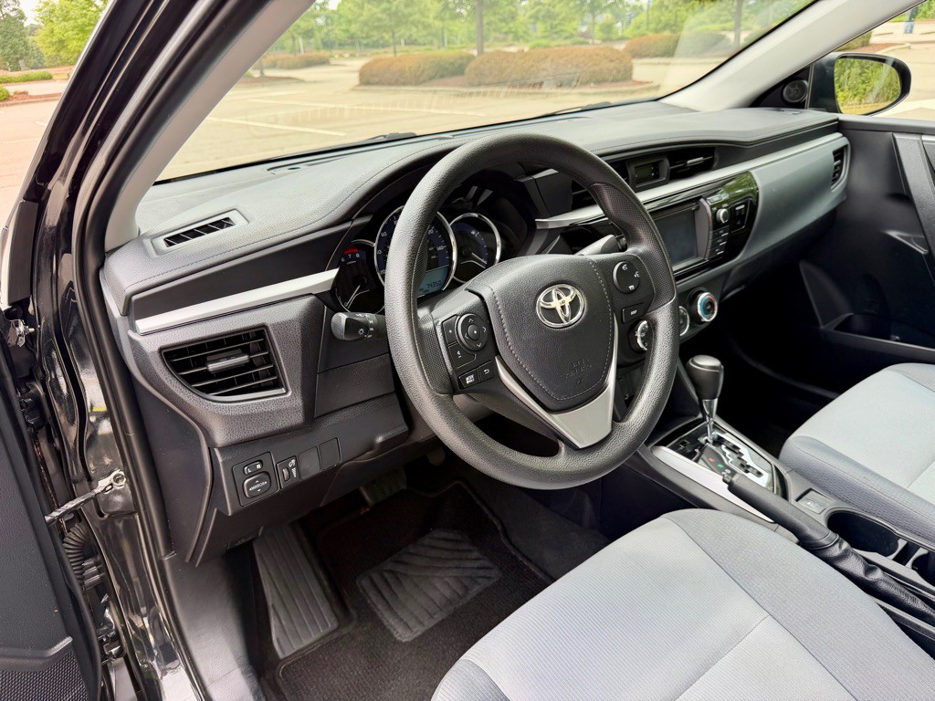 2016 Toyota Corolla Image 11