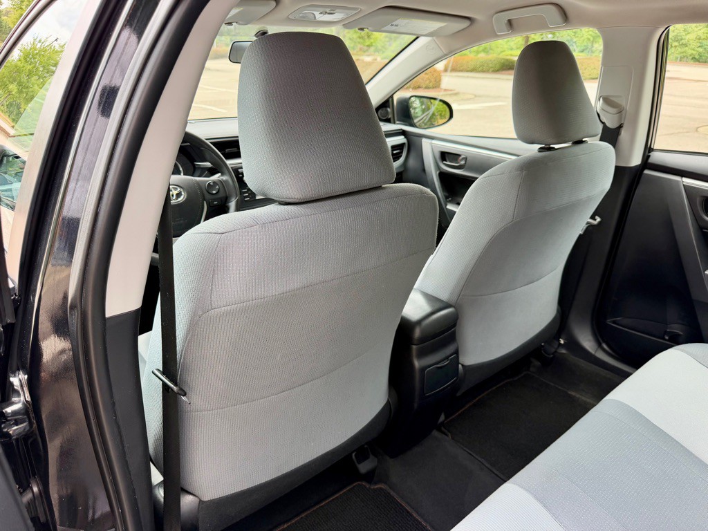 2016 Toyota Corolla Image 14