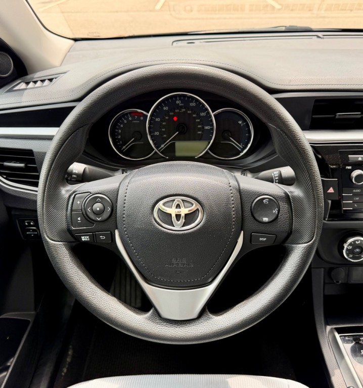 2016 Toyota Corolla Image 17