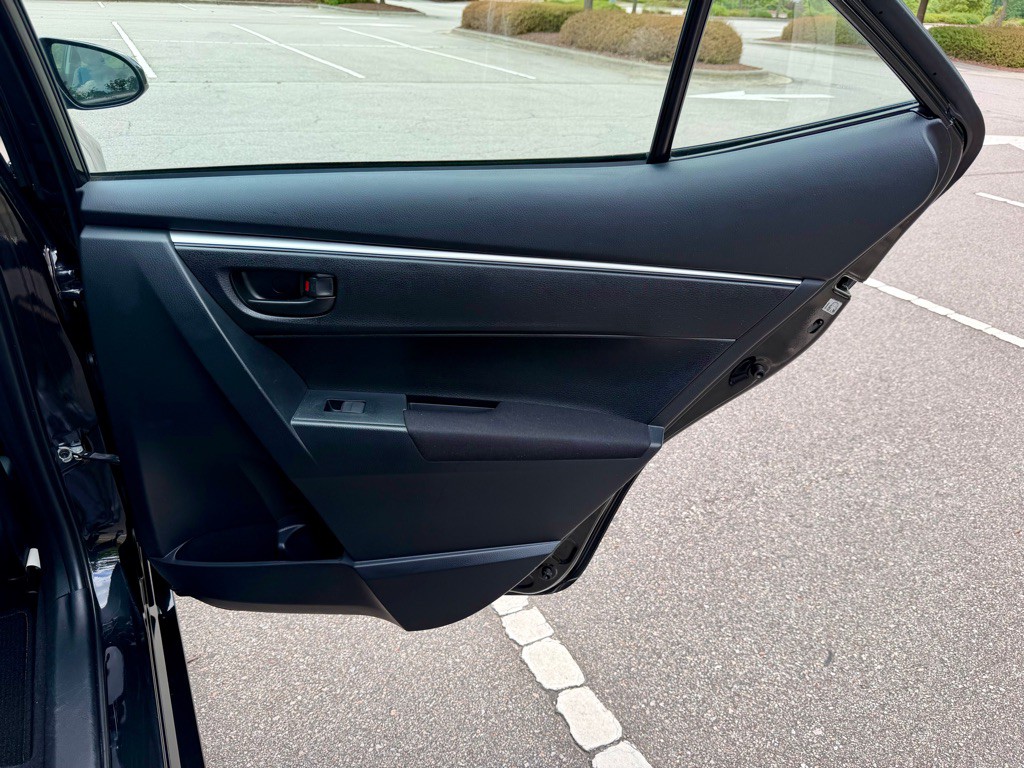 2016 Toyota Corolla Image 22