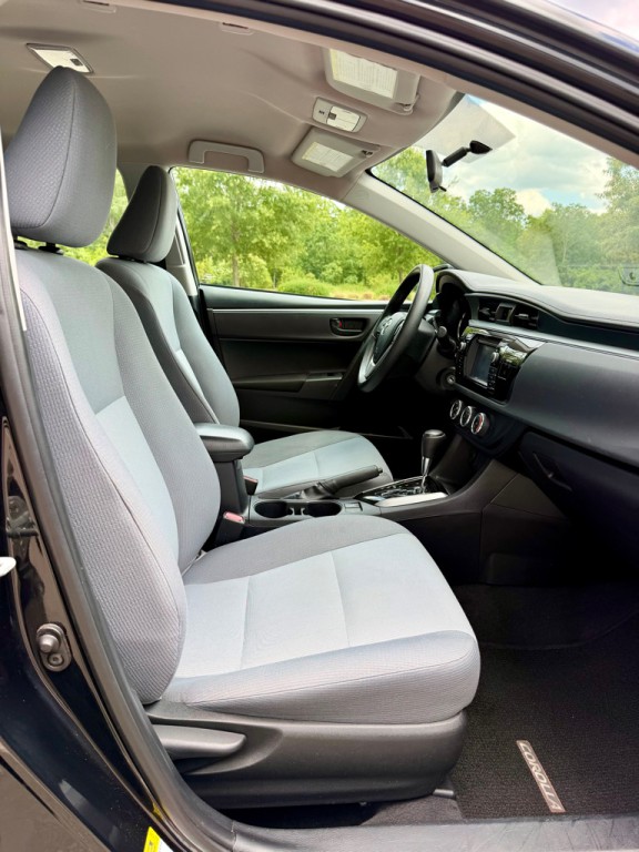2016 Toyota Corolla Image 23