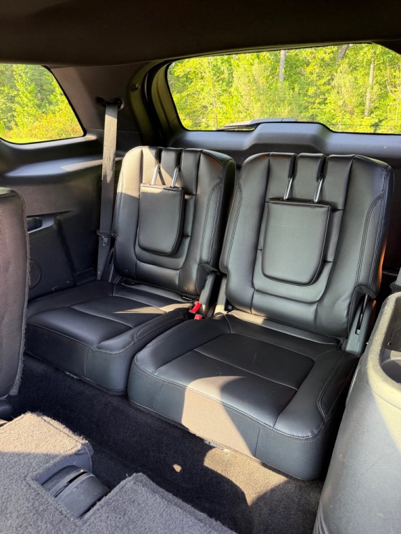 2016 Ford Explorer Image 16