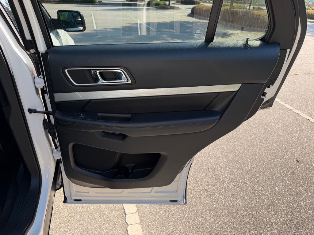 2016 Ford Explorer Image 24