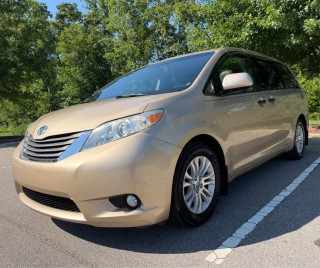 Image for 2011 Toyota Sienna XLE ID: 7495342