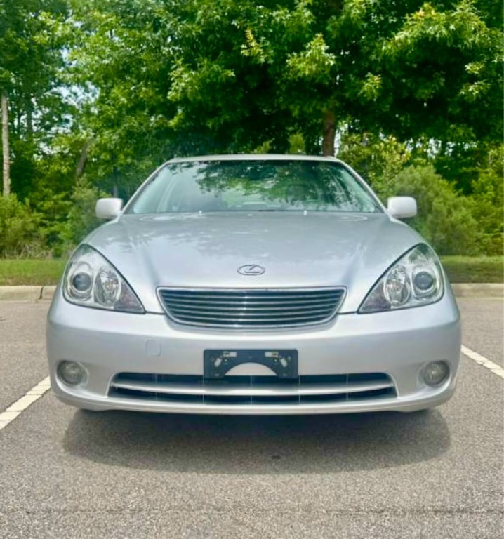 2005 Lexus ES Image 2