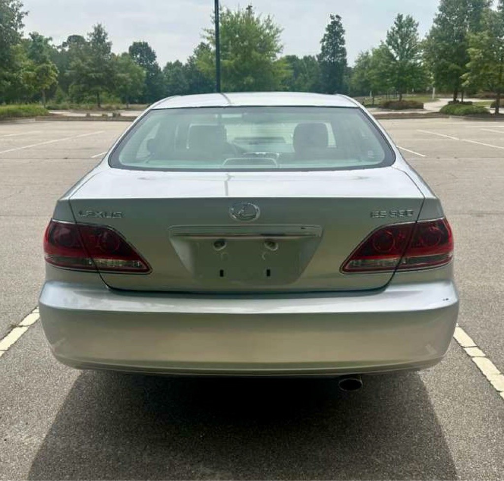 2005 Lexus ES Image 6