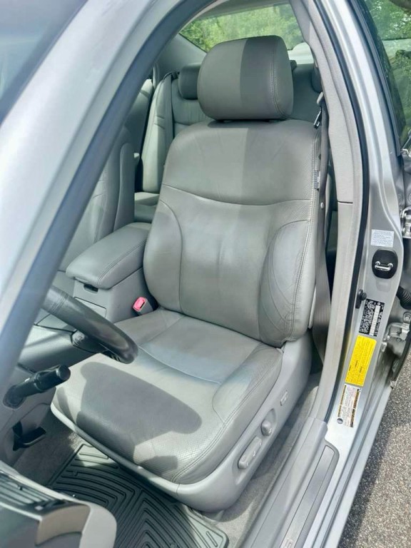 2005 Lexus ES Image 11