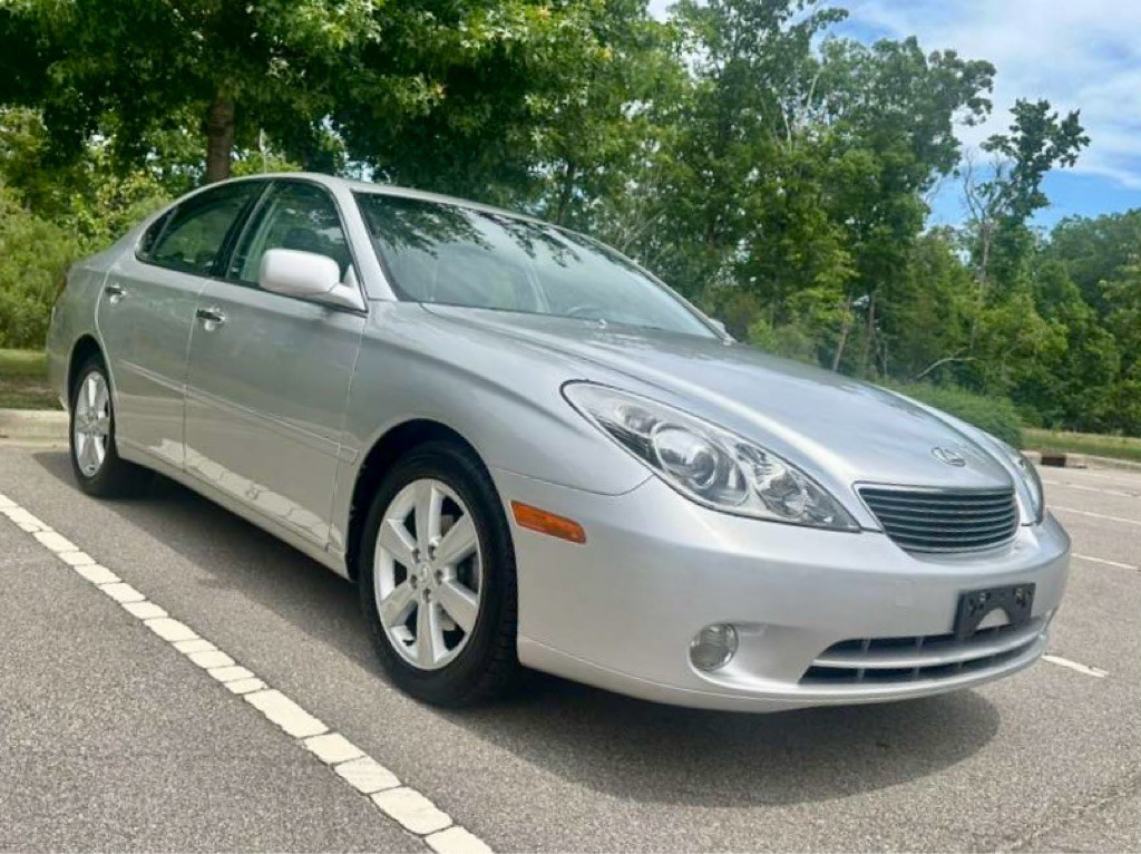 2005 Lexus ES Image 3
