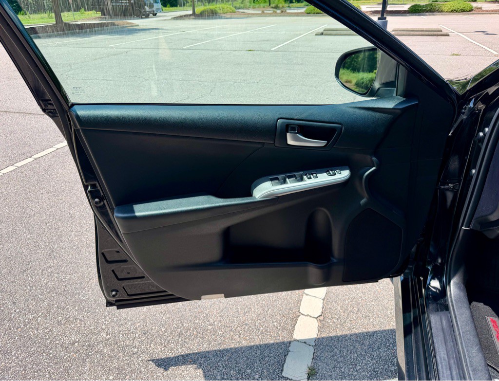 2012 Toyota Camry Image 13