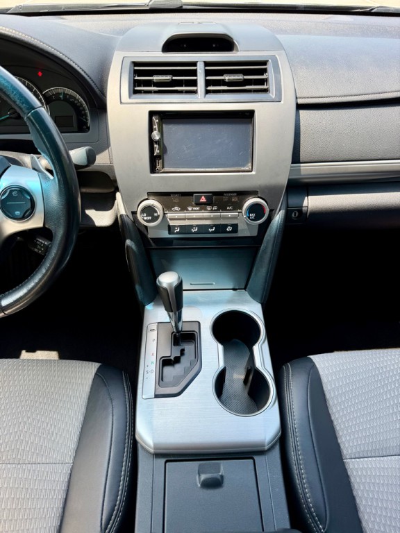 2012 Toyota Camry Image 20