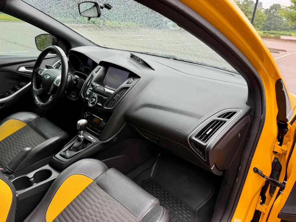 2013 Ford Focus Image 24