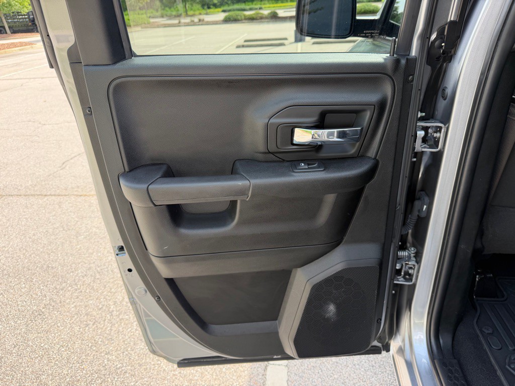 2021 RAM 1500 Image 17