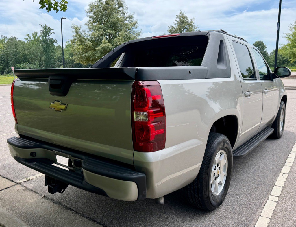 2009 Chevrolet Avalanche Image 5