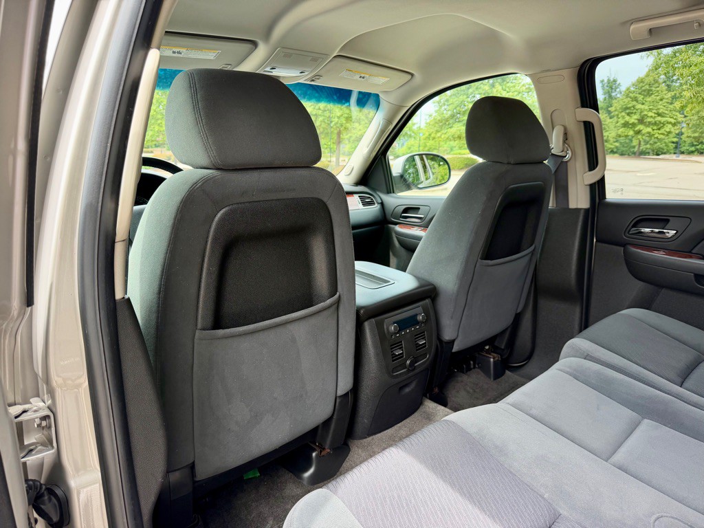 2009 Chevrolet Avalanche Image 16