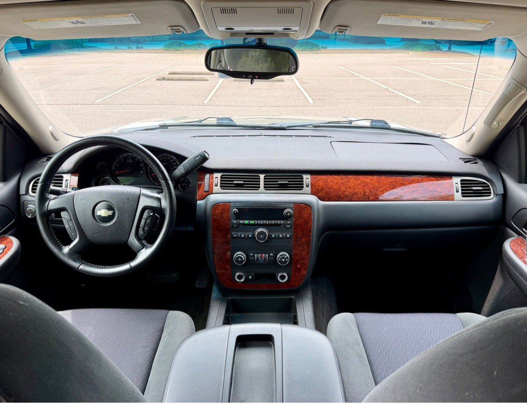2009 Chevrolet Avalanche Image 18
