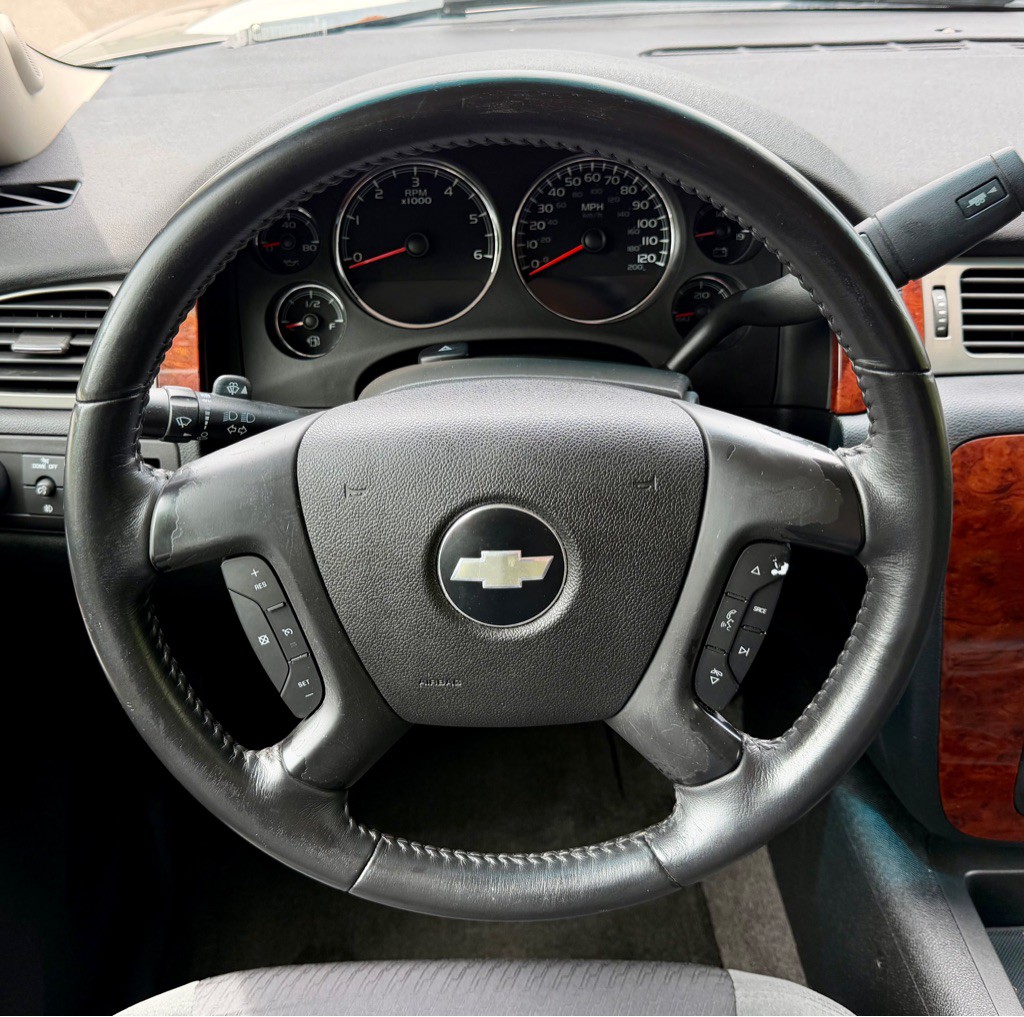2009 Chevrolet Avalanche Image 19