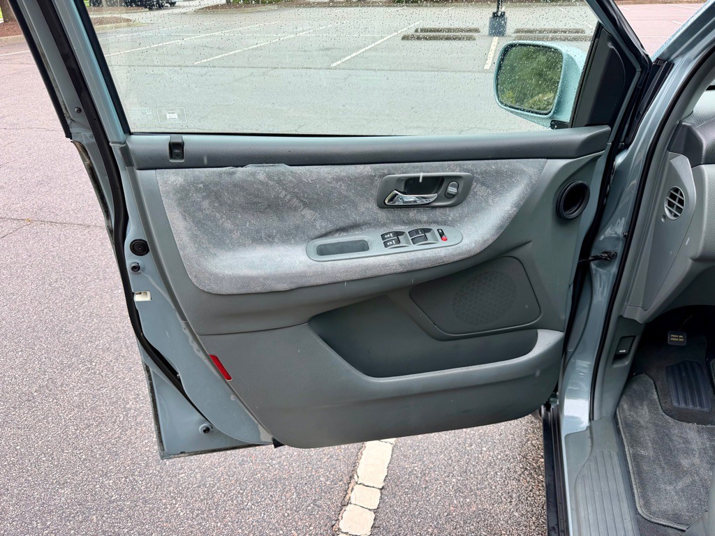 2003 Honda Odyssey Image 13