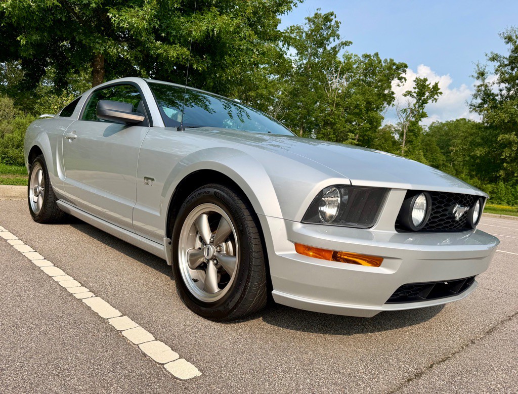 2006 Ford Mustang Image 3