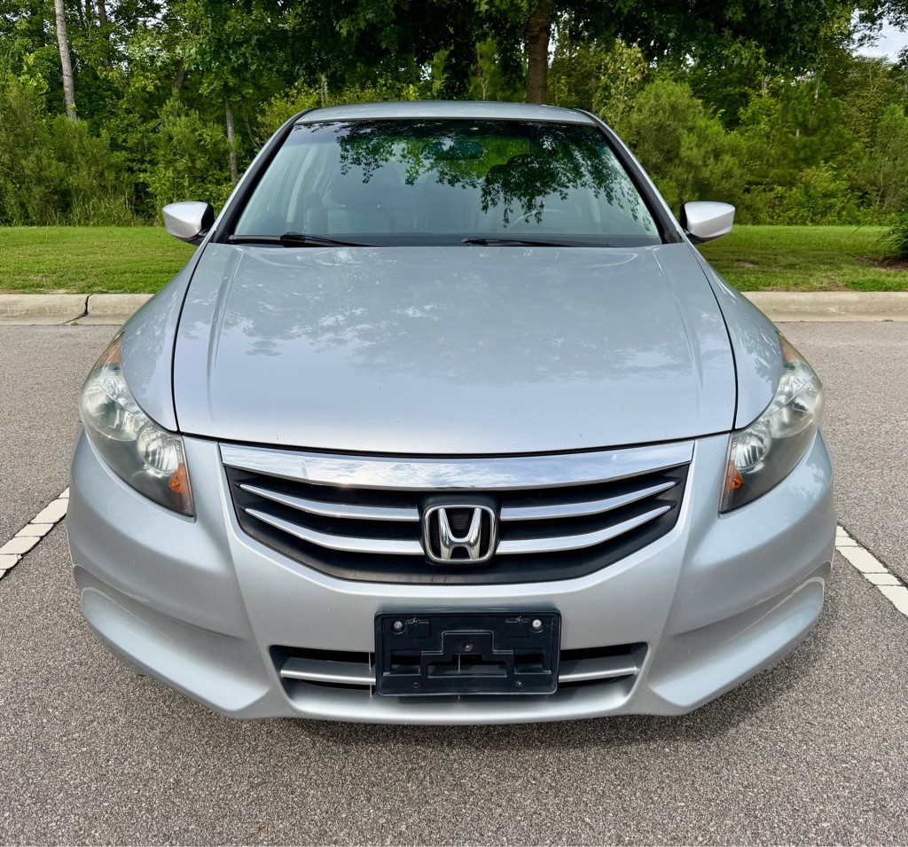2012 Honda Accord Image 2