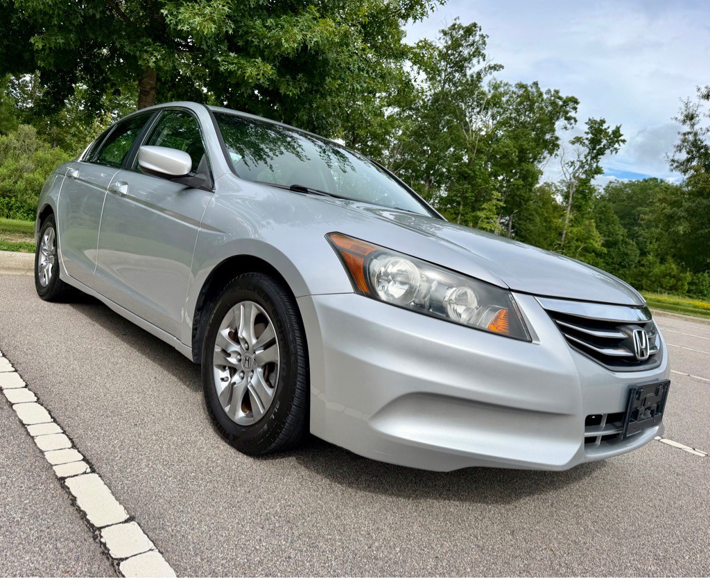 2012 Honda Accord Image 3