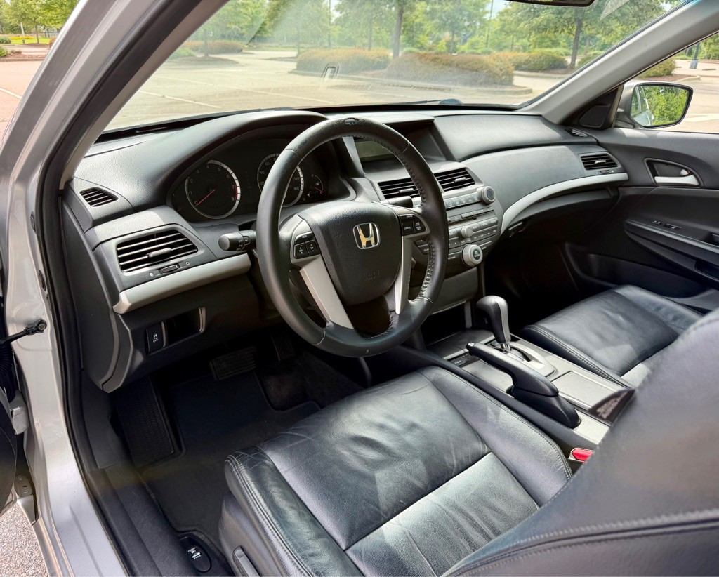 2012 Honda Accord Image 11