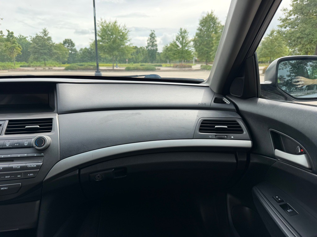 2012 Honda Accord Image 18