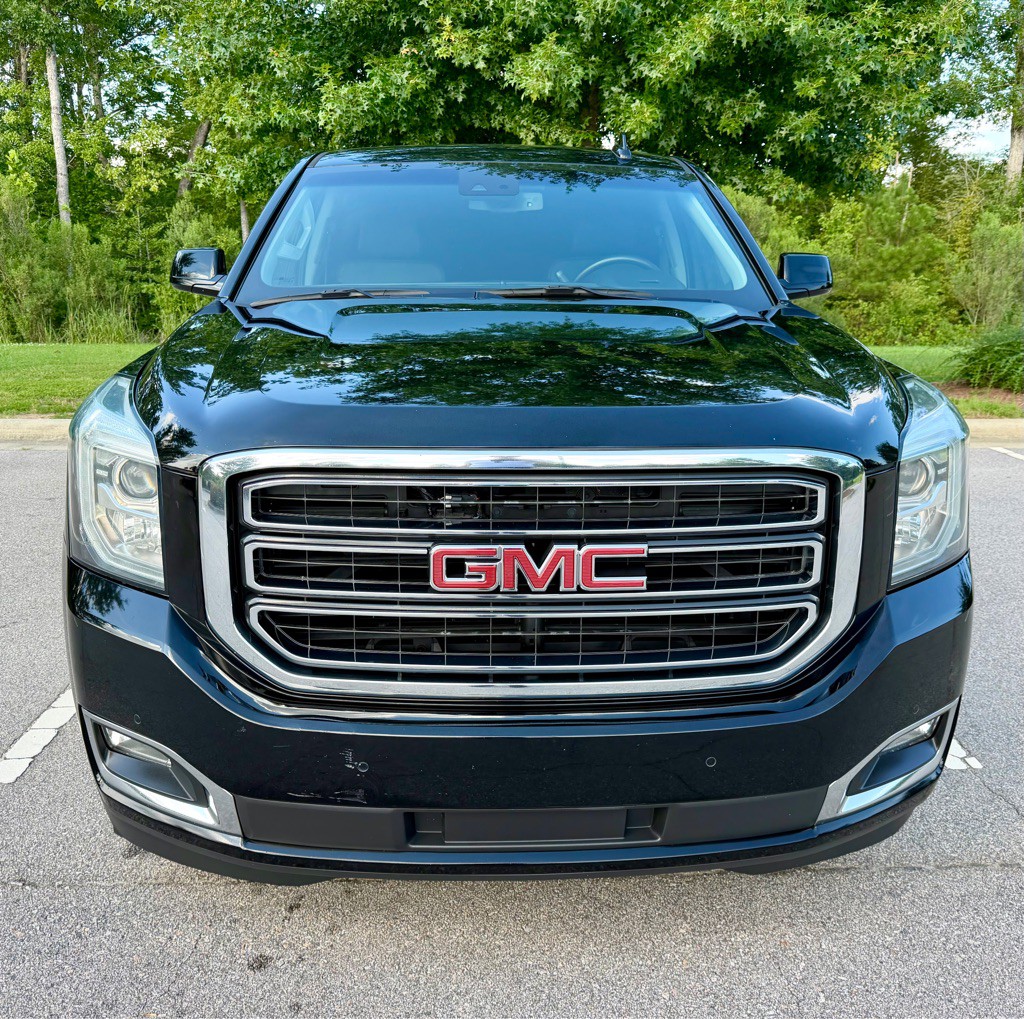 2018 GMC Yukon Image 2