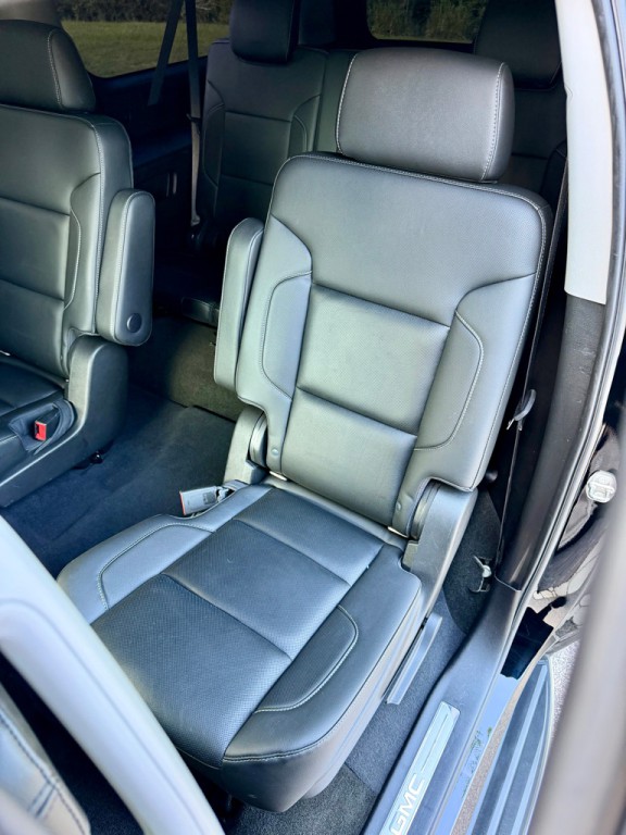 2018 GMC Yukon Image 14