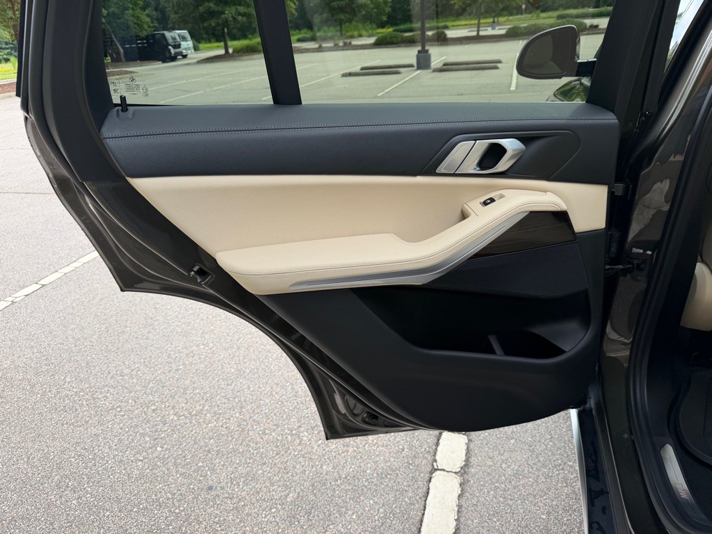 2020 BMW X5 Image 16