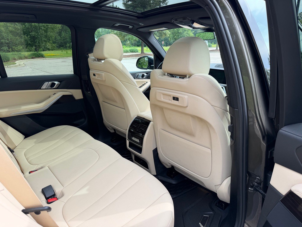 2020 BMW X5 Image 24