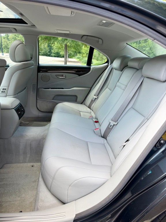 2008 Lexus LS Image 12