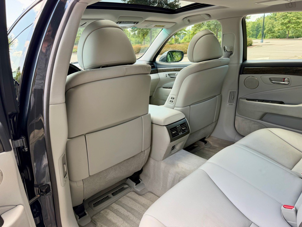 2008 Lexus LS Image 14